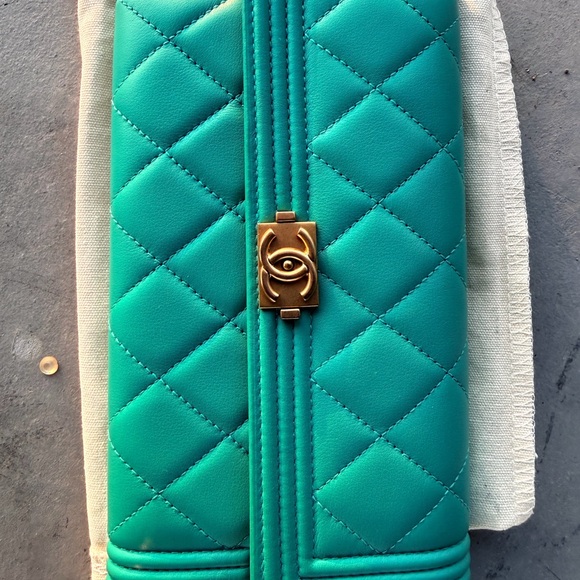 CHANEL Turquoise Le Boy Wallet - NEW - Picture 3 of 10